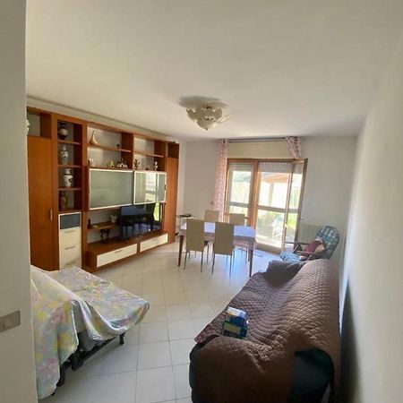 Marina Apartman Cecina  Kültér fotó